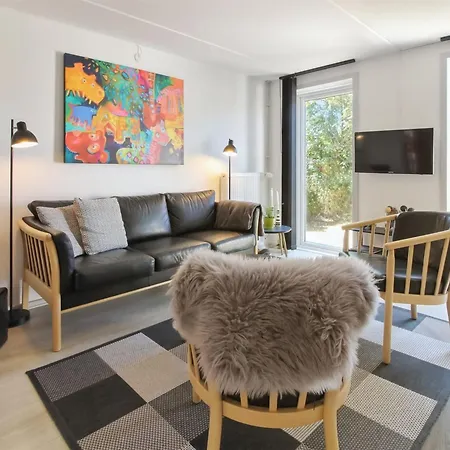 Nase - 2km From The Sea By Interhome