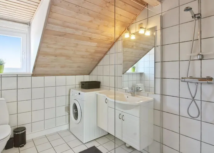 Nase - 2km From The Sea By Interhome