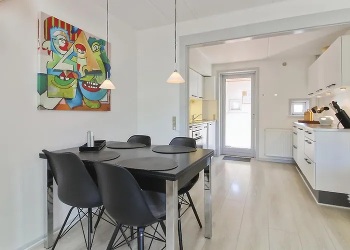 Nase - 2km From The Sea By Interhome Lägenhet